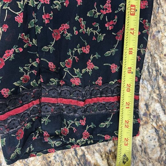 Chico’s Design Colorful Floral Print Button Snap Closure Blouse Size M - Picture 10 of 10